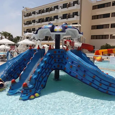 Anastasia Waterpark 4*